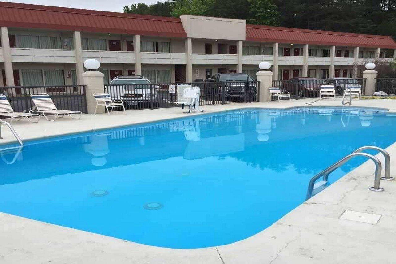 Astoria Hotel Danville West Bagian luar foto